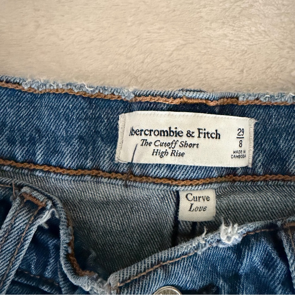 Abercrombie & Fitch The Cutoff Short High Rise Curve Love Shorts 8/29 - Picture 3 of 7